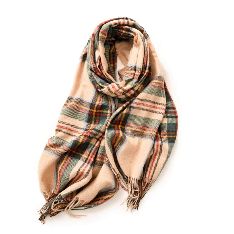 PLAIDA SCARF – THE PERFECT BLEND OF STYLE AND COMFORT